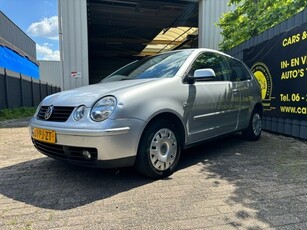 Volkswagen Polo 1.4-16V ATHENE