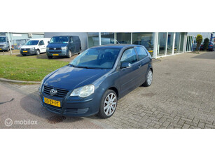 Volkswagen Polo 1.4-16V Comfortline