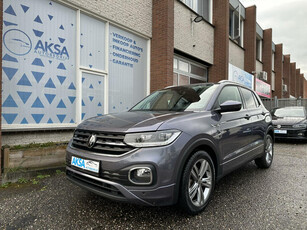 Volkswagen T-Cross 1.5 TSI 150pk 2x R-Line | DSG | Camera | Lane Assist | Virtuele Cockpit