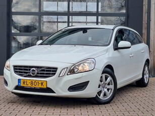 VOLVO V60 1.6 T3 150PK | Airco | Cruise control | Stoelverwarming | MF-stuur | Bluetooth |