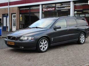 VOLVO V70 2.3 T5 250PK - AUTOMAAT - OPEN DAK - DISTR.RIEM V.V. - LEDER - TREKHAAK - YOUNGTIMER