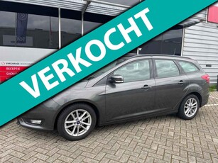 Ford FOCUS Wagon 1.0 Lease Edition 125pk / navigatie / trekhaak