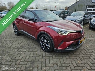 Toyota C-HR 1.8 Hybrid Bi-Tone Plus parkeer automaat