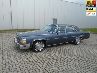 Cadillac De Ville Benzine