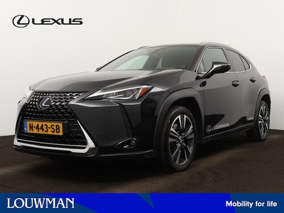 Lexus UX Benzine