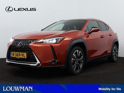 Lexus UX Benzine