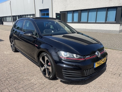 Volkswagen Golf Benzine