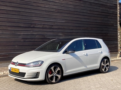 Volkswagen Golf Benzine