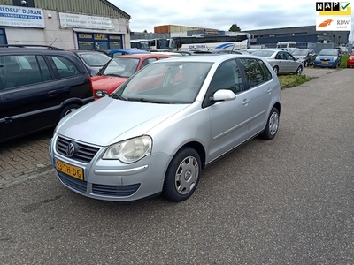 Volkswagen Polo Benzine