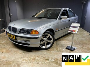 BMW 3-serie 318i Executive Zeer nette Auto