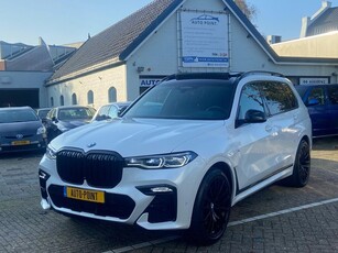 BMW X7 40i LASER/7ZITS/COPILOT/PANO/SWAROVSKI