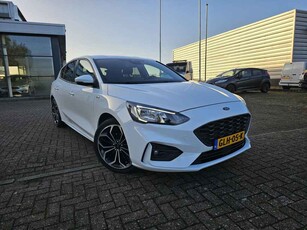 Ford Focus 1.0 EcoBoost Hybrid ST Line X Business