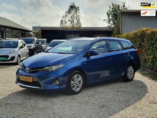 Toyota Auris Touring Sports 1.8 Hybrid Lease