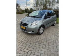 Toyota Yaris 1.3 VVTi Cool 59.800 KM