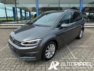 Volkswagen Touran 1.5 TSI Highline 7p Standkachel Navi