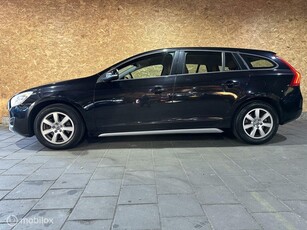 Volvo V60 1.6 T3 Kinetic - leder - styling pack