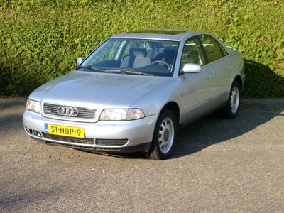 Audi A4 Limousine 2.8 quattro automaat youngtimer airco