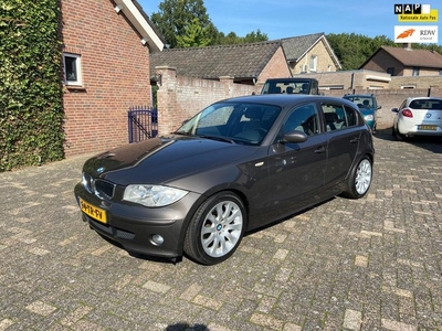 BMW 1-serie 118i Business Line zeer mooi airco/cruis/pd.