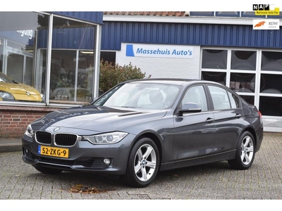 BMW 3-serie 320i High Executive Autom. Trekhaak 1500kg