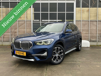 BMW X1 xDrive25e High Executive PANO/LEDER/HUD/TREKHAAK/DAB