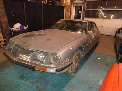 Citroën SM to restore