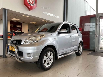 Daihatsu Terios 1.5 2WD Trophy Limited,Climatecontrol,Pushbar,Treeplankset,Wielkoffer,Dakrail,Elektrischpakket,16 Inch Lmv