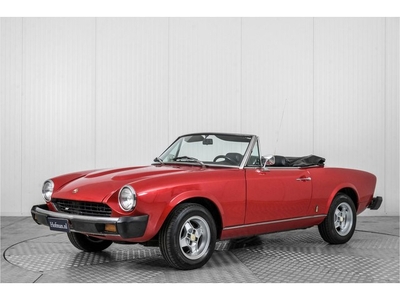 Fiat 124 SP SPIDER 1800 US . (bj 1978)