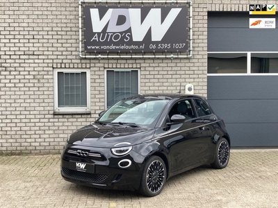 Fiat 500 E Icon + 42 kWh PANO 17 INCH CCS - 2000 ,- euro bj