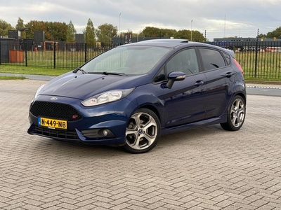 Ford Fiesta 1.6 ST 200 PK/Pano/Navi/Zwarte