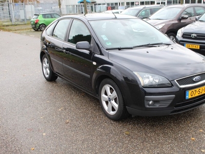 Ford Focus 1.6-16V FUTURA