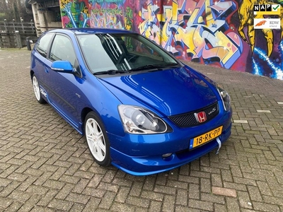 Honda Civic 1.4i BAR Sport unieke auto moet gezien worden