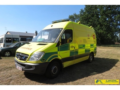 Mercedes-Benz Sprinter 316 CDI L2/H2 EX AMBULANCE MET