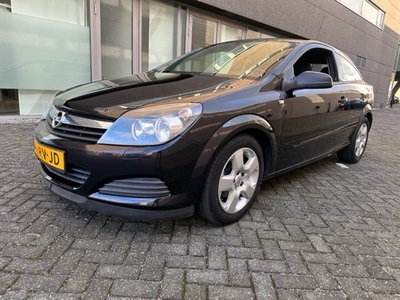 Opel Astra GTC 1.4 AIRCO BJ 10-2005 APK 11-2024