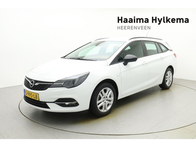 Opel Astra Sports Tourer 1.2 Turbo 130pk Business Edition | Climate Control | Navigatie via Apple Carplay | Stoel-stuurverwarming | Camera | Parkeersensoren | Armsteun | Trekhaak