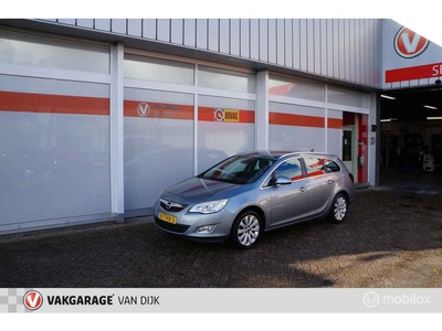 Opel Astra Sports Tourer 1.4 Turbo Business +