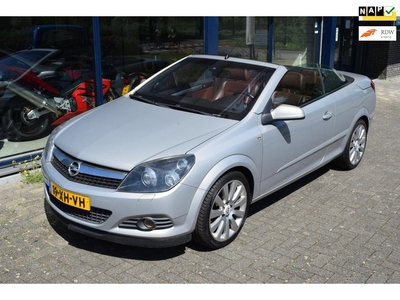 Opel Astra TwinTop 1.8 Temptation automaat / xenon / leer