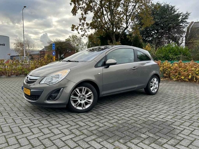 Opel Corsa 1.2-16V Cosmo