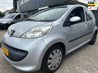 Peugeot 107 1.0-12V XS APK 25-5-2025 CD aux 5 deurs