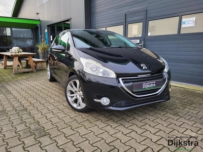 Zeer nette Peugeot 208 1.6 VTi 120 PK Allure/ Pano. dak/