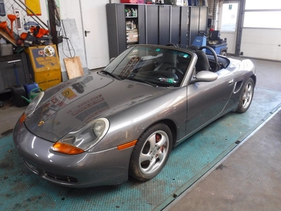 Porsche 928S V8 4.7L. 1984