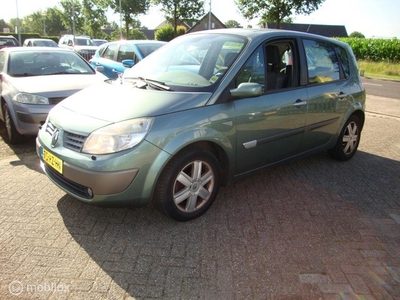 Renault Scenic 2.0-16V Tech Line