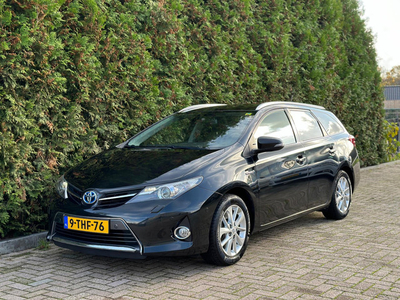 Toyota Auris Touring Sports 1.8 Hybrid Dynamic Trekhaak Navi