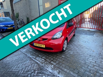 Toyota Aygo 1.0-12V AIRCO / APK / NAP / 1e EIGENAAR