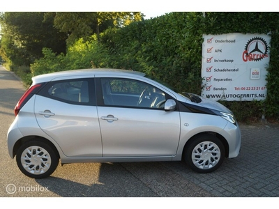 Toyota Aygo 1.0 VVT-i x-play automaat