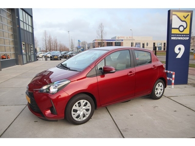 Toyota Yaris 1.0 VVT-i Comfort facelift Multimedia, Lane