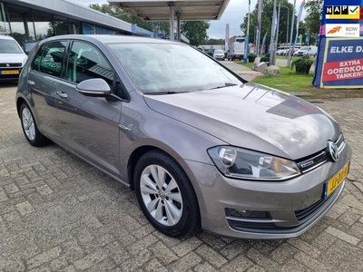 Volkswagen Golf 1.0 TSI Business Edition Connected Led