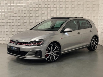 Volkswagen Golf 2.0 TSI GTI Performance PANO VIRTUAL KEYLESS