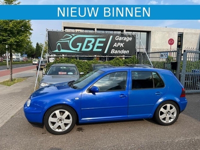 Volkswagen Golf 2.3 V5 Highline 14 jaar in bezit van vorig