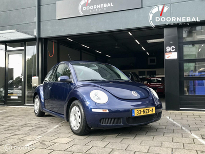 Volkswagen New Beetle 1.6 Trendline / NL AUTO / 2011 / 2EIG