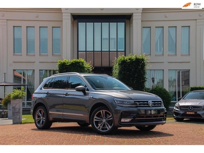 Volkswagen Tiguan 2.0 TSI 4Motion Highline - Pano - Leder -